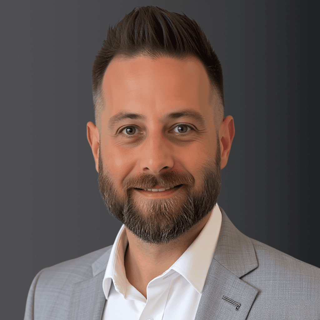 Ryan Hinds headshot